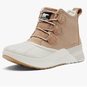 NIB Sorel Out N About III Boot